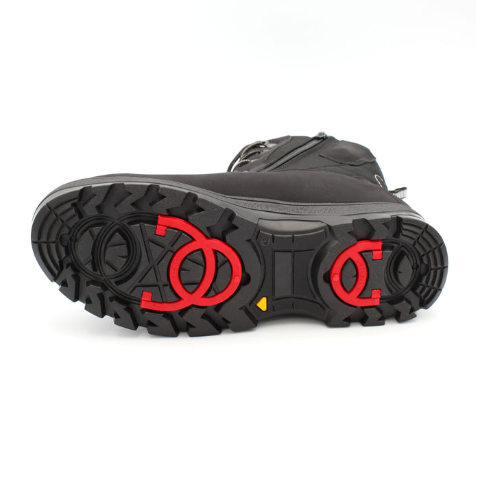 The Keele Men's Winter Boot in Black, features our signature OC System retractable ice grips built into the sole. Flip them out when it's slippery, tuck them away when it’s not – perfect for switching from snowy pavements to frosty country walks without missing a beat. Buy now at ICEGRIPPER.