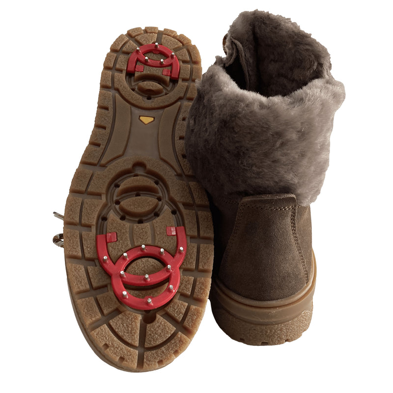 Olang Ginevra OC, Coffee, brings together luxurious Italian design and serious winter functionality. This modern ankle boot redefines cold-weather comfort with the perfect balance of style and warmth. With on/off ice grip soles for safe walking on icy and snowy surfaces. Buy now at ICEGRIPPER.