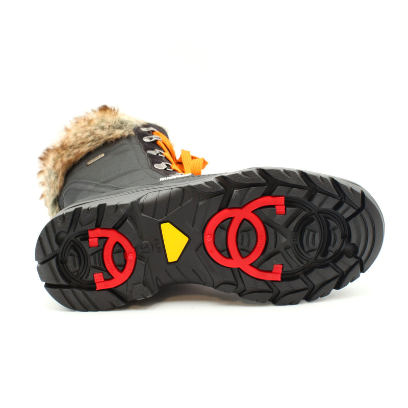 Mammal Steele OC Black rubber outsole with retractable cleats folded away