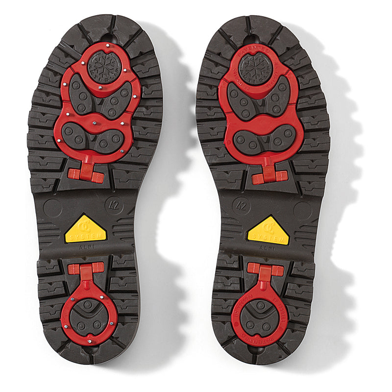 Olang MONTREAL Mens Winter Thermal Snow Boot from ICEGRIPPER demonstrating the superb grip provided by the OCsystem